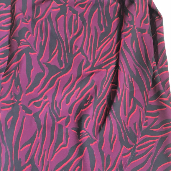 SFW printed asymmetrical skirt - Picture 3 of 3